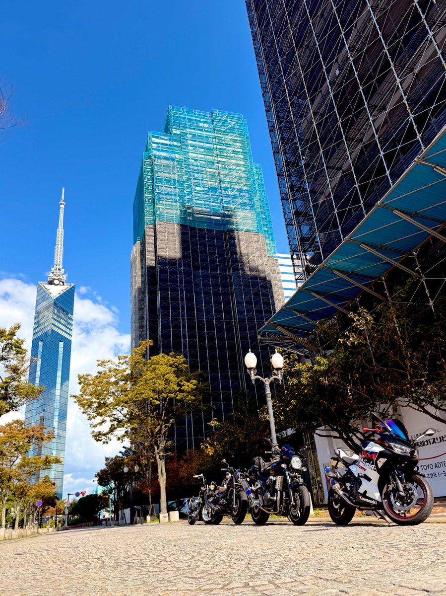 おはよんお〜れ(ෆ¯꒳¯ෆ) ☀️
週の始まり月曜日‼️
ゆちょこはお休み
( _ω_ ⊃ )⊃ｺﾞﾛｺﾞﾛ 𝐃𝐚𝐲✨
11月初日はパーちゃんとデート︎💕︎︎
ヽ(〃∀〃)ﾉヾ(*´∀｀*)ﾉ
福岡タワーで待ち合わせからの〰️糸島へ♡美味しいものいっぱい食べた🐷Happyな1日だったなぁ︎💕︎︎
よし…