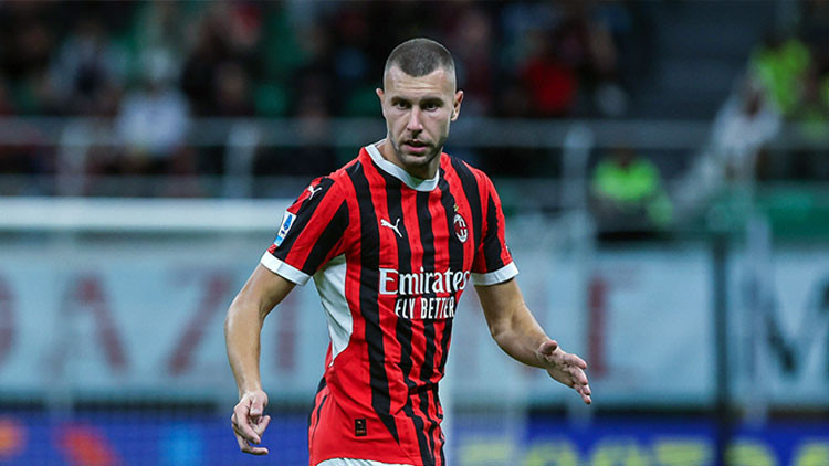 Bugün itibariyle Galatasaray'ın transfer gündeminde Pavlovic KESİN olarak yok.