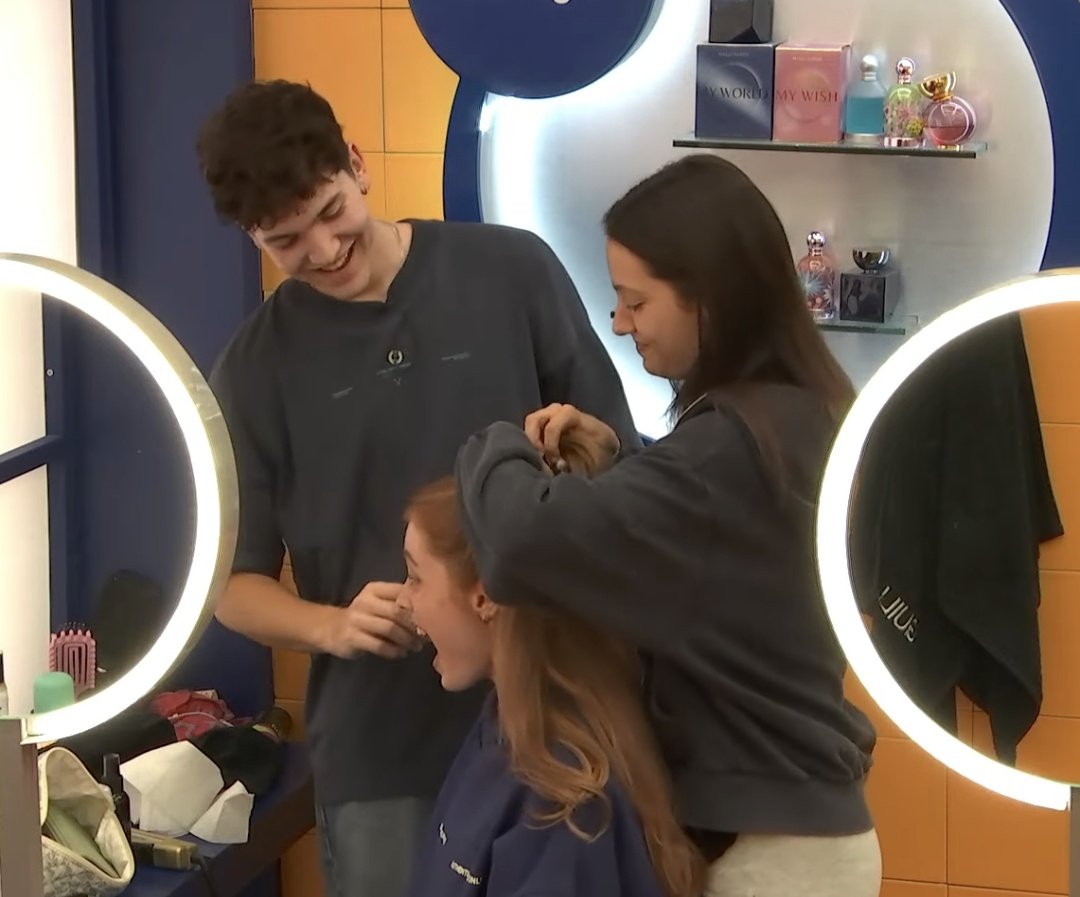 Muouragan's tweet image. Me lo paso tan bien con mi trío #OTDirecto2N