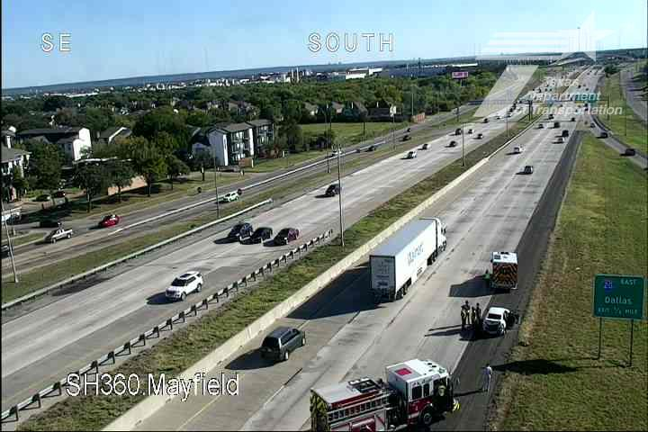 krldtraffic's tweet photo. #Arlington: SB SH-360 @ Mayfield, a crash blocks the 2 right lane - slow from E. Pioneer Pkwy. @KRLD #KRLDTraffic #1080KRLD #trafficalert @TxDOTFortWorth #Waze #ArlingtonPD https://t.co/pUlTz8DlQq