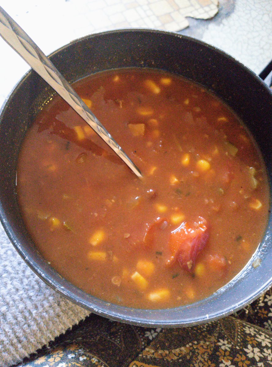 Made some soup by mixing can goods I was GIVEN. Yes , I know, canned items are not environmental. Tomato soup, stewed tomatoes, corn, fresh onion, dried basil, Italian seasoning, parsley flakes, chili powder, pepper &amp; leftover pinto beans. Believe it or NOT it's quite YUMMY 🌱😋.
