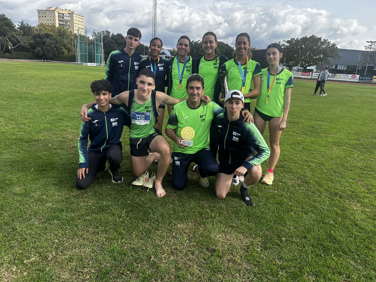ivanespilez's tweet photo. Campionat Catalunya clubs.
🥇per l’equip sub-20F i 🍫 pel sub-18M. Classificats per al campionat d’Espanya de clubs d’Atapuerca.
🏆 per Carla en sub-20, donant una classe magistral de cros i deixant molt bones sensacions.
🔜 Cros Itàlica
#espiteam #lleidaua #atletisme #cros https://t.co/DBkQh24cMK