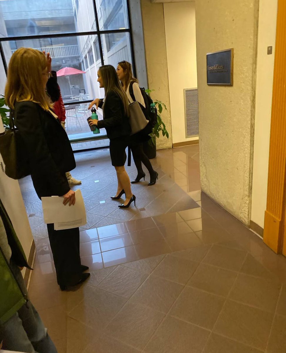 Elenababy0925's tweet image. No barriers in communication, efficiency is the key. #EfficientCommunication #WorkplaceEssentials