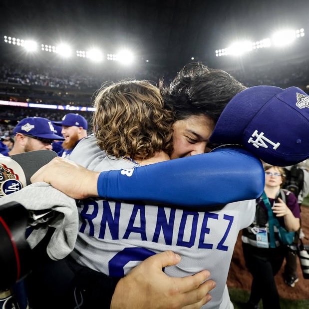 LA_shiruzo's tweet photo. 2017年のKikéの投稿👇🥰

「親愛なるShohei Ohtani,

君がDodgersと契約してくれたら、僕のポジションだって喜んで譲るし、君のためならブルペンでキャッチャーだってするよ

おっと! 忘れる前に言っとくよ
僕とKenta(前田)とYu(ダルビッシュ)は親友みたいなもんなんだ😉

心を込めて　
Kikéより」 https://t.co/BMsrV6ttfS