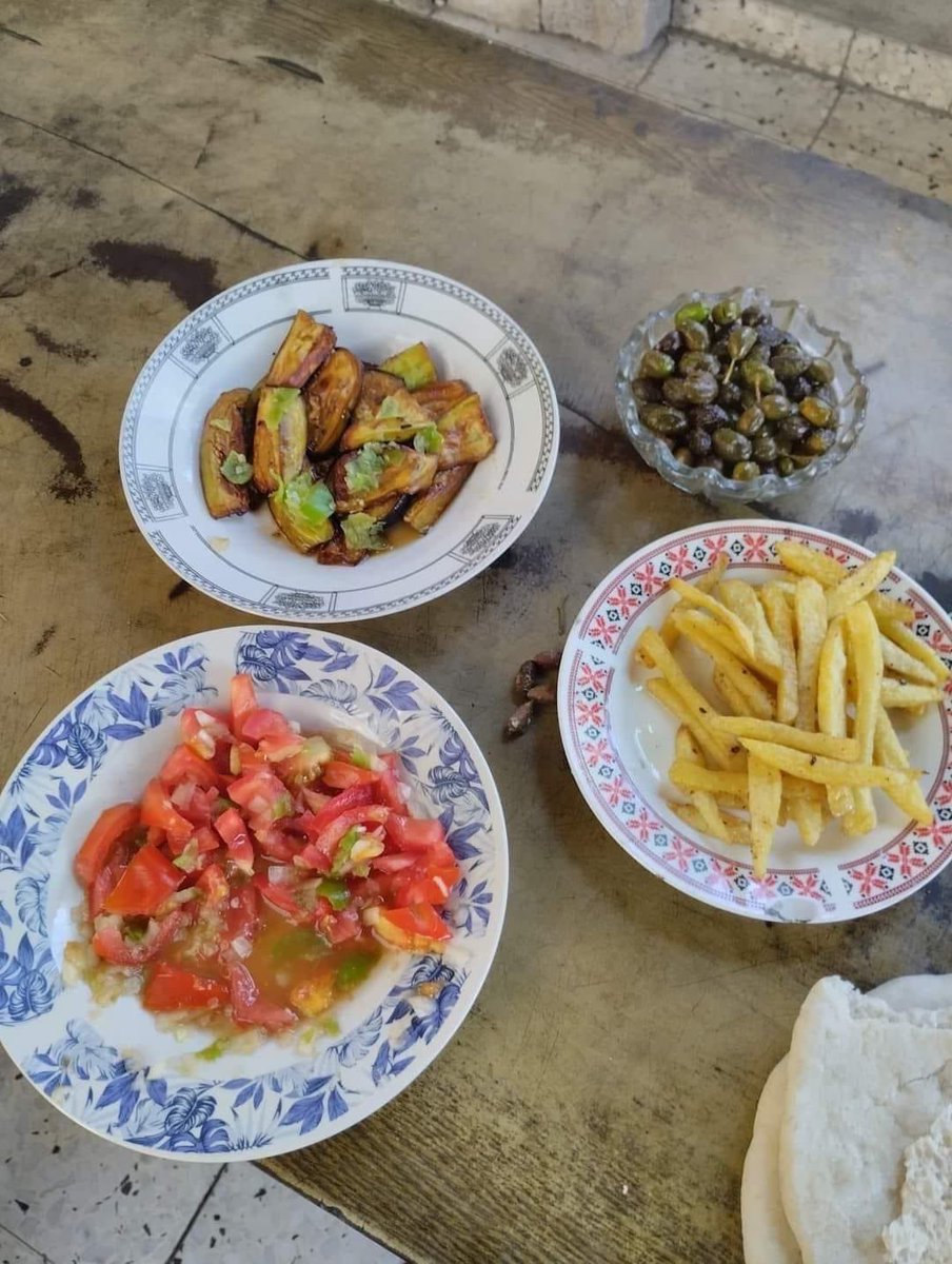 JMohammedwe's tweet image. Please help us by sharing, donating, or even just saying a kind word. It&apos;s incredibly difficult. 💔🙏

Thanks to your donations, I can stay alive and eat. 🙏🥹

Your donation keeps me alive. 🫂🙏

gofundme.com/f/help-muhamma…