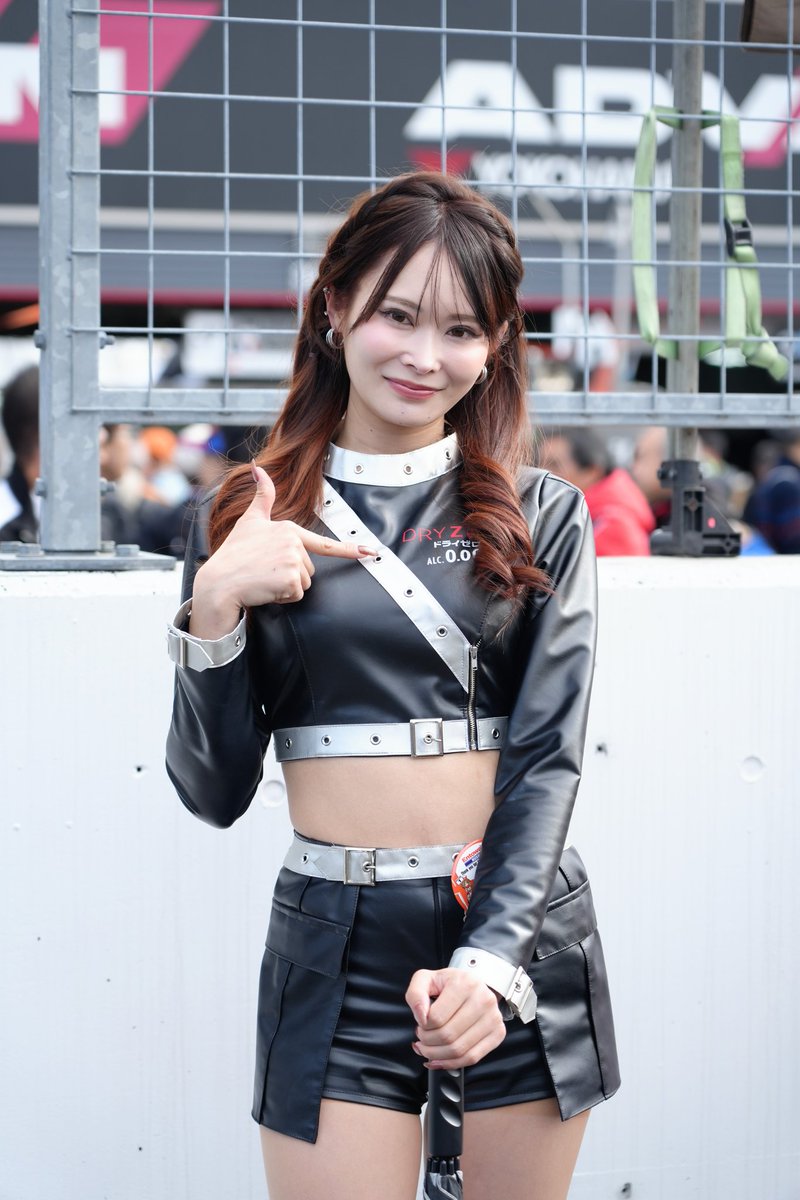 dukun7373's tweet image. #スーパーGTもてぎ
 #桐生もえこ さん @mamimumemoepii 
もえぴの予選と決勝で髪色が違うからびっくりした😳