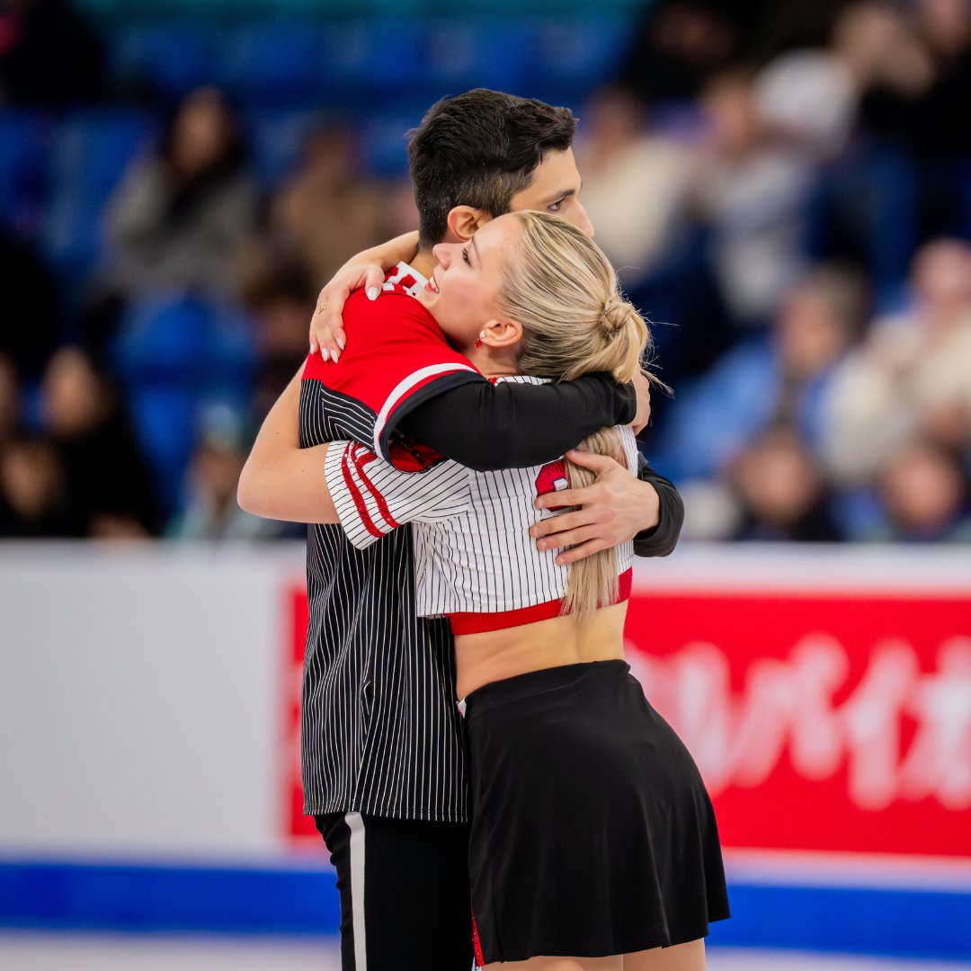 Sur le podium DEUX années de suite!

Marjorie Lajoie &amp; Zachary Lagha rendent le 🇨🇦 fier avec de solides performances se méritant le BRONZE aux #IPC25! 🥉