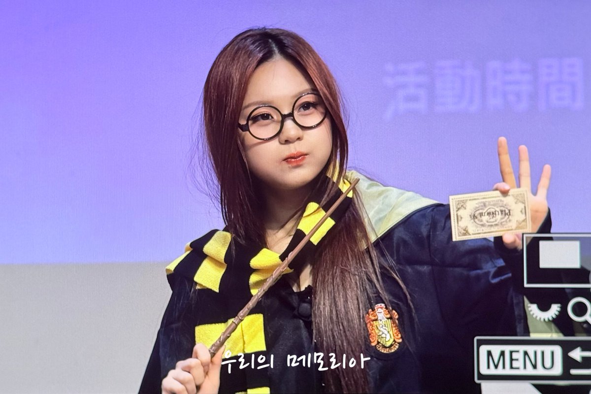 umjishin's tweet image. VCS N ETYAO ENTENDENDO ESSA FOFURA PQP