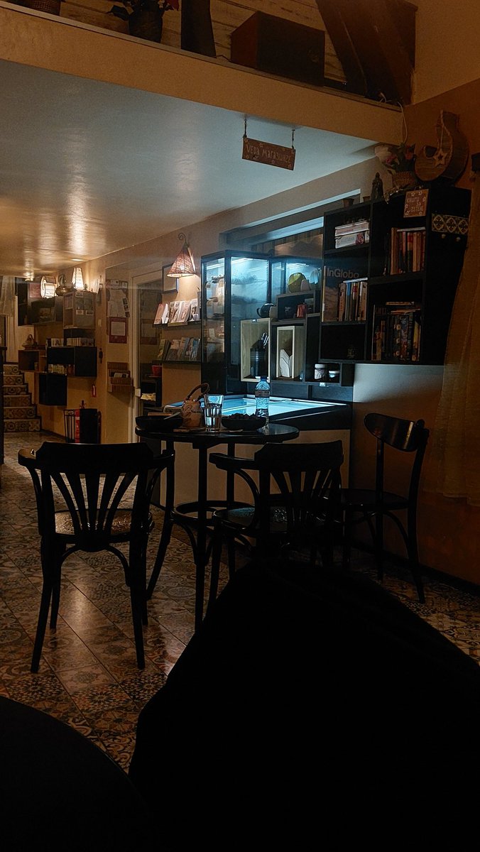 CiebacT's tweet image. Fussballasi by day      Performative male by night