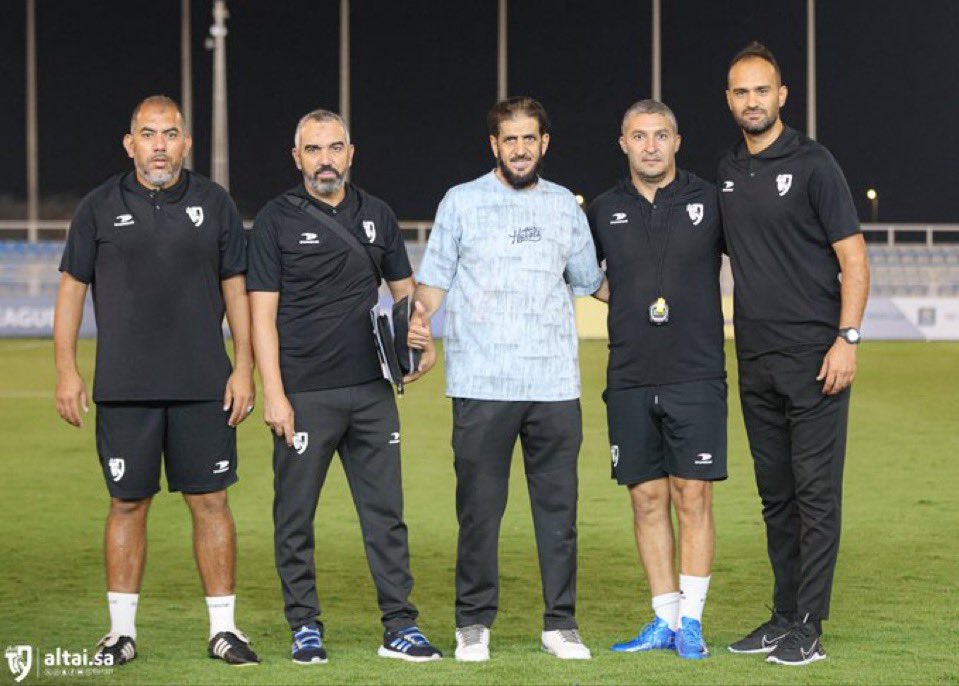 #الطائي قبل التعاقد مع المدرب الوطني خليل المهنا :
4 مباريات | 0 فوز | 2 تعادل | 2 خسارة | 
سجل هدف وحيد | استقبل 4 اهداف

#الطائي مع خليل 6 نقاط من اصل 9 👏😍🩶