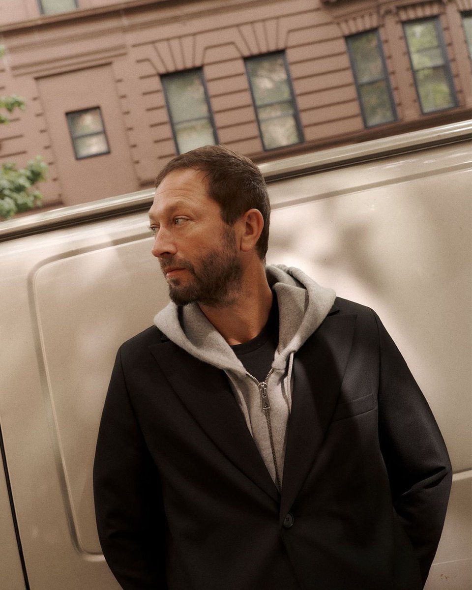 miicrobasilfy's tweet photo. TOP DILFS OF THE YEAR

Number 1- Ebon Moss-Bachrach https://t.co/9KxBDRSZhm