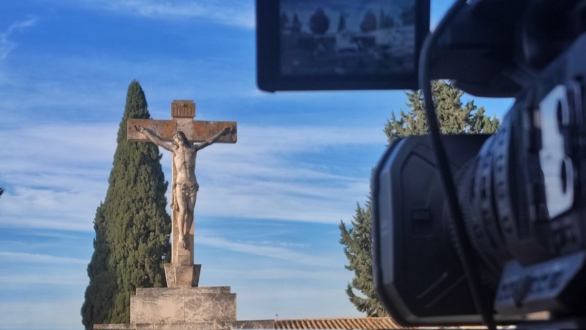 🖤 𝗥𝗲𝘃𝗶𝘃𝗲 𝗹𝗮 𝗺𝗶𝘀𝗮 𝗱𝗲 𝗧𝗼𝗱𝗼𝘀 𝗹𝗼𝘀 𝗦𝗮𝗻𝘁𝗼𝘀 𝘆 𝗙𝗶𝗲𝗹𝗲𝘀 𝗗𝗶𝗳𝘂𝗻𝘁𝗼𝘀 𝟮𝟬𝟮𝟱:

Misa por el Día de Todos los Santos: youtube.com/live/F1KQSVCbK…

Misa por el Día de los Fieles Difuntos: youtube.com/live/cvFnMEt3b…

🎥 Producido por <a href="/JC_audiovisual/">Jesús Carmona</a>