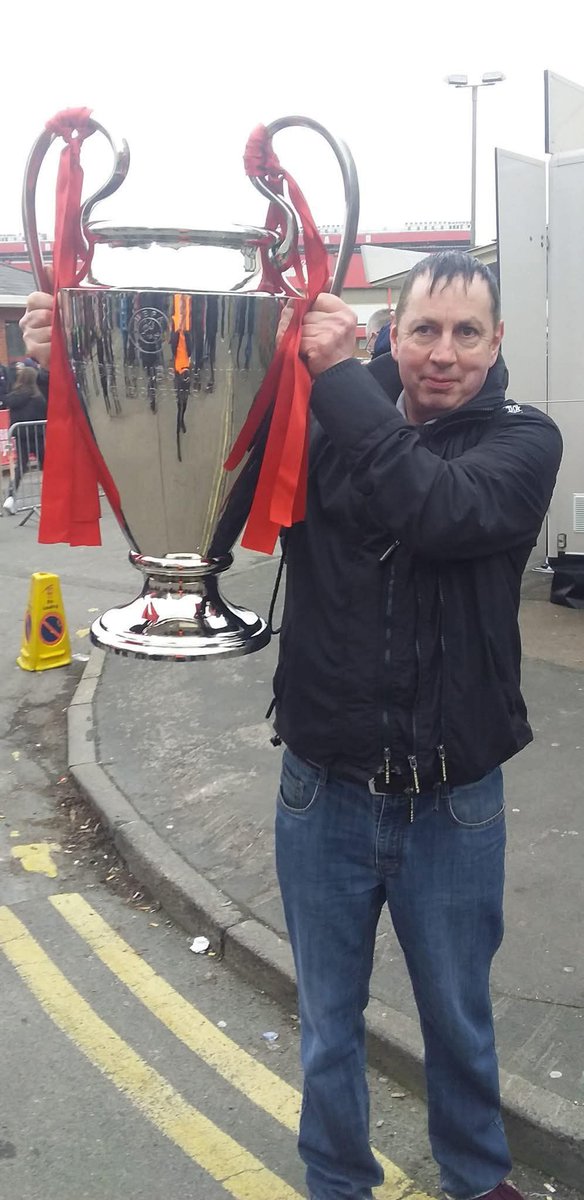 PaigeGCMG's tweet image. This lad &amp;amp; the elderly gentleman who stood between a young lass &amp;amp; the terrorist pos

This is the bravery I hope I&apos;d have in the same position. 

English Kings the pair of them 🫡👑
#Huntingdon
#Cambridgeshire 
#Heros
#Terrorists