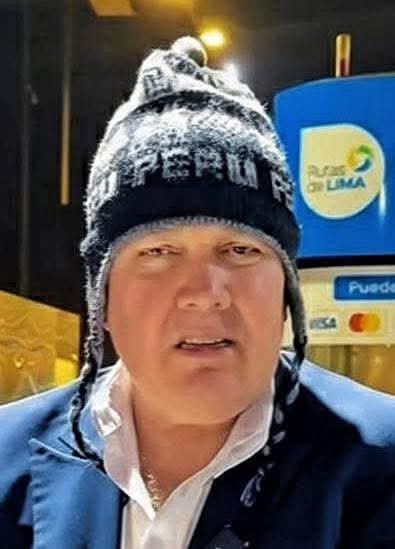 Y el ganador al mejor disfraz d Halloween va para el PuerKo López Aliaga 🤣😂 Más falso e idiota imposible!