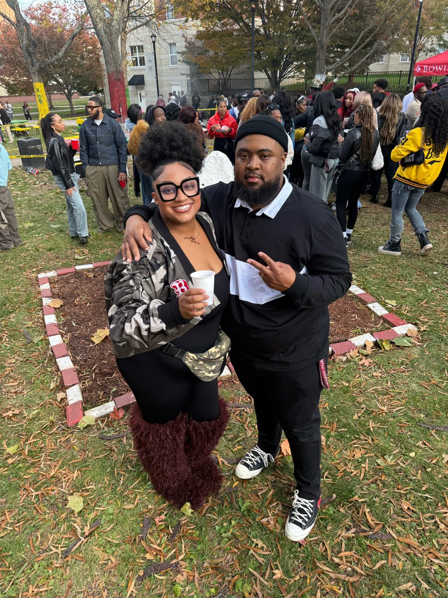 AuzsaBoo's tweet image. Homecoming Day 3  just touched down where it all began 💛 Nothing like being back home, surrounded by good vibes, good people, and even better memories 🖤 #BSU #Homecoming #GoodEnergy