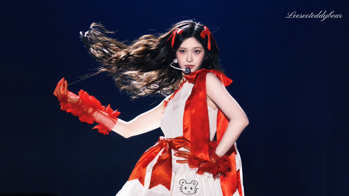 leeseo_model's tweet image. wow, leeseo looks so majestic. straight up looks like a game character or from a manhwa 😍