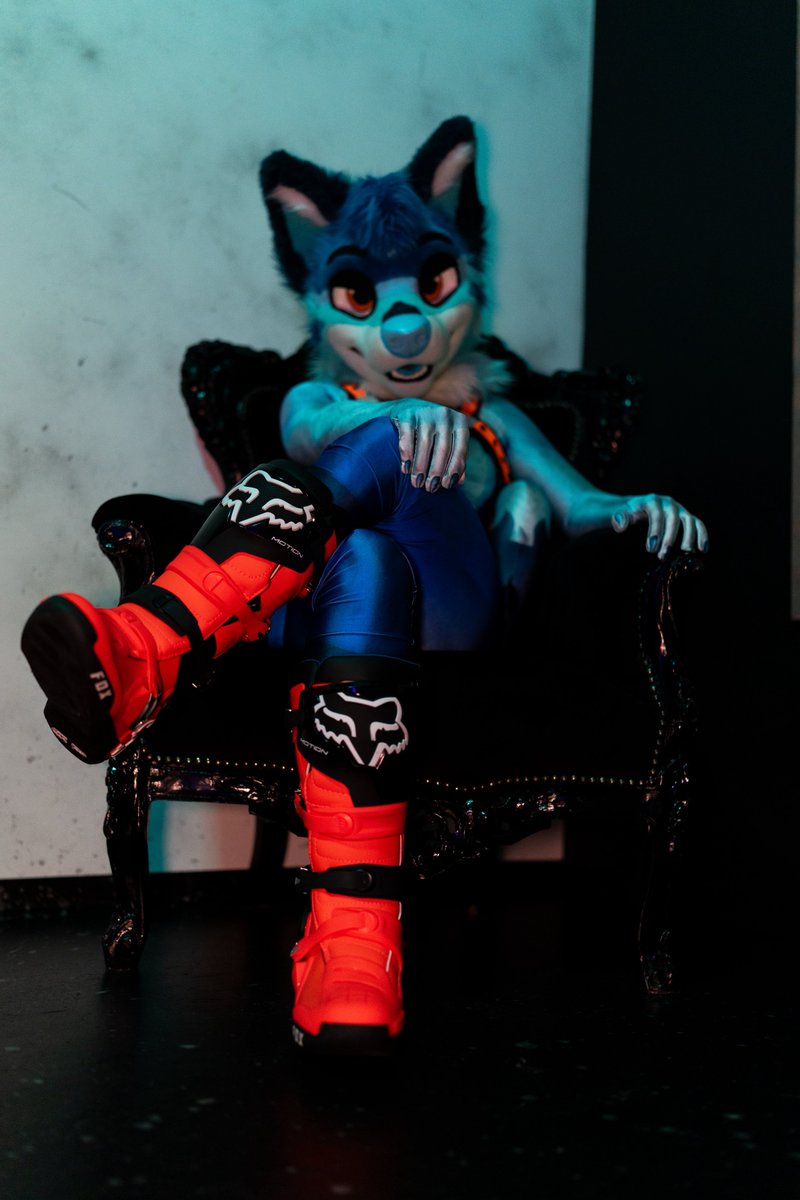 𐌋𐌄Ᏽ𐌉 tweet media