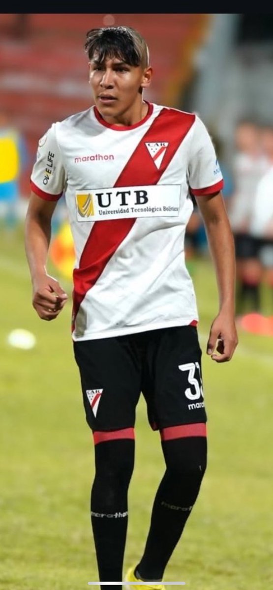 y lo random de su pelo? ya eso hablamos otro día mejor😂😂