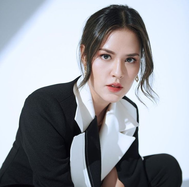 lifeupdeath's tweet photo. Laki laki mana lagi yang harus ku percayaa?

Raisa yang disakitin, satu perempuan indonesia merasakannya.
Segera pulih mama zalina ❤️ https://t.co/jRJHs4wqUH