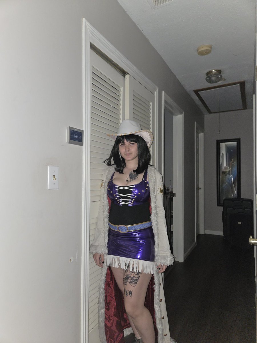 veyraeclipse's tweet photo. Halloween https://t.co/voeKXCpRGE