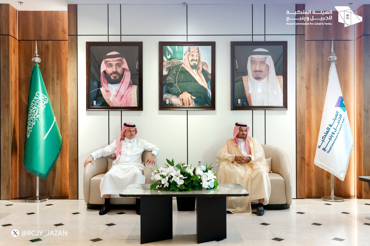 RCJY_Jazan's tweet photo. استقبل الرئيس التنفيذي د.حسين بن يحيى الفاضلي رئيس مجلس الأعمال السعودي الأوغندي أ. علي السويح ووفداً حكومياً واستثمارياً من جمهورية أوغندا وتم خلال اللقاء استعراض الفرص الاستثمارية وميزات المدينة التنافسية.

#صناعة_وحياة https://t.co/xZfgvZaBtl
