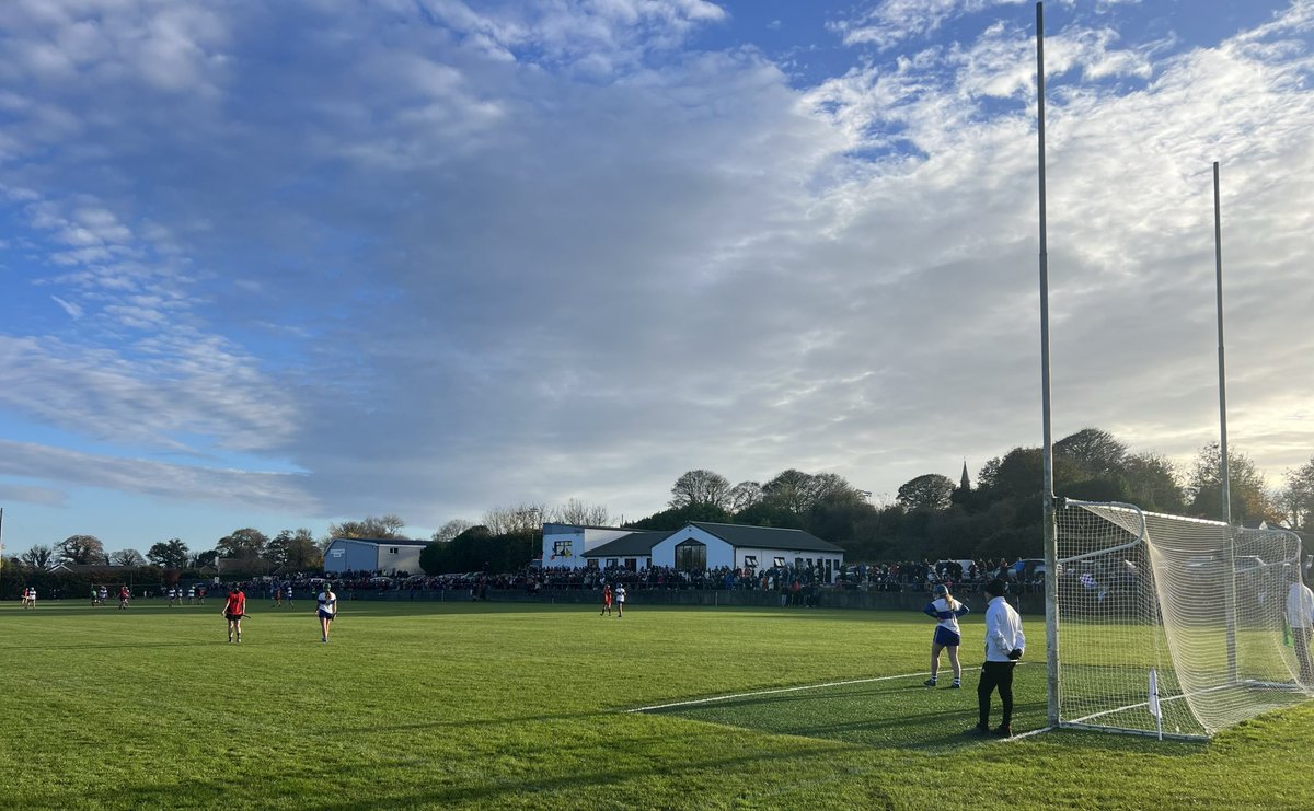Wonderful crowd at <a href="/OulartC/">OulartTheBallaghCamogieClub</a> versus <a href="/StVincentsGAA1/">St Vincents GAA, Dublin</a> Well done to both teams on a solid game of camogie #LeinsterChampionship