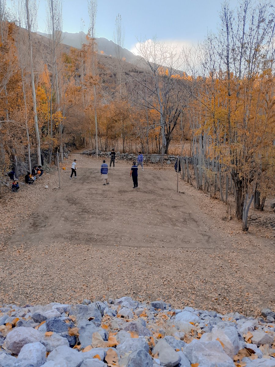 ZeeshanBooni's tweet photo. 🍂🏐 https://t.co/kND0SOPyaF