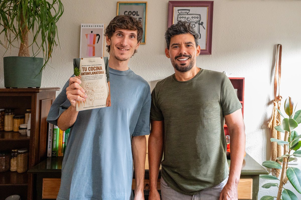 Hoy no compartimos receta.
Compartimos algo mejor:
 Tu cocina antiinflamatoria ya está en Amazon 🥲📘
Un libro para cuidarte desde la cocina, sin obsesionarte ni caer en modas.
📘 Tapa blanda y dura
Precio especial de lanzamiento
👉 amzn.to/4oJjbgp