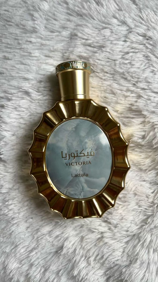 This would be the fluffiest vanilla scent I've ever smelt! It's a super creamy vanilla with hints of citrus 🥹
🏷️55,000
📍 Owerri, Imo State.
Delivery is nationwide.
Kindly retweet, quote and like.
<a href="/nosafk/">Tweeter_Headmaster 🇮🇹🇳🇬⚫⚪</a> <a href="/Scentbyjojo/">@scents_jojo got suspended</a> <a href="/Jameehh_/">Jameelah Ovayoza</a> <a href="/_wholezed/">MOYA⌚️ -Jewelry plug</a>