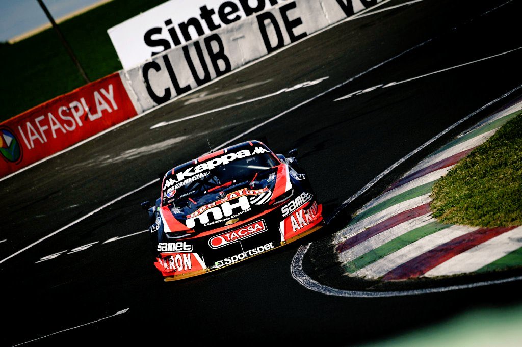 FraanCarballo's tweet photo. @actcargentina Tenes que mostrarle esta foto a toda la categoría para que le conozca la trompa..  😂🤭 https://t.co/wm4etqD0vJ