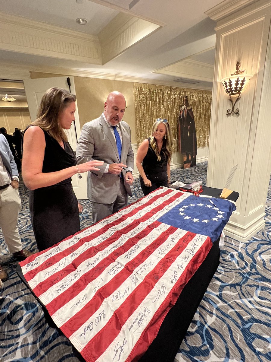 RealKeyWestJess's tweet image. FL CFO Blaise Ingoglia @GovGoneWild at the @FloridaKeysGOP 2025 Reagan Day Dinner signing the Betsy Ross Flag that @VonEagle45 has worked so hard to collect autographs on. It is a beautiful sight if you have ever seen it.