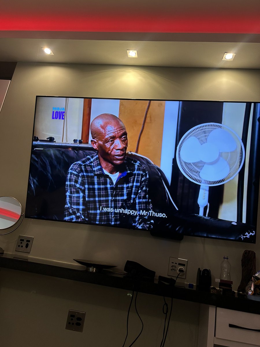 Thato_Pru's tweet image. Yoh this is crazy   #LenyaloLethata