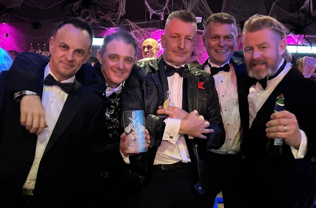 We only went and won BEST BAND at The Shropshire Music awards…We are over the moon to win that award ! THANK YOU SO MUCH to everyone who voted and everyone involved with what was a fabulous evening ! 🥰 🍾