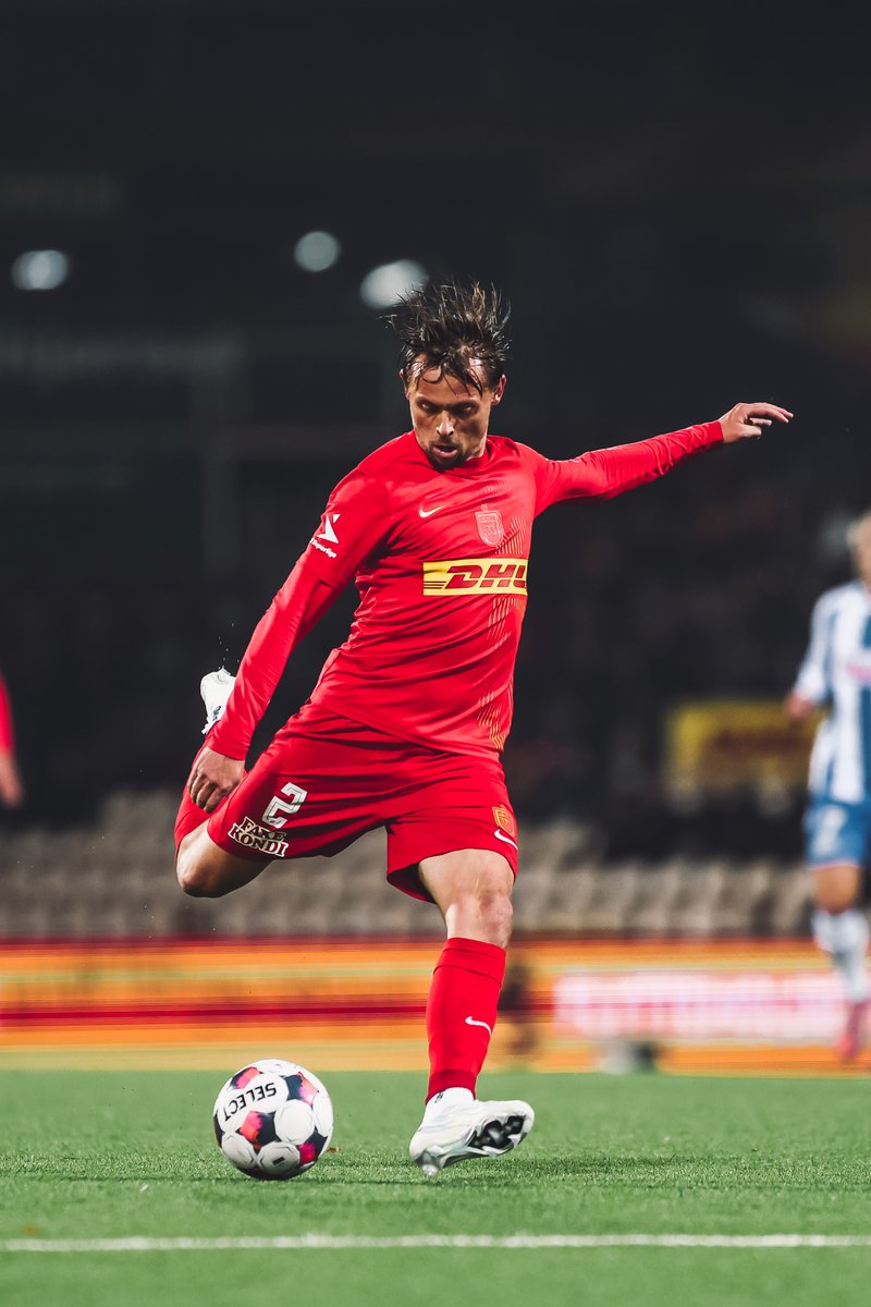 FCNordsjaelland's tweet photo. 𝐇𝐀𝐋𝐅-𝐓𝐈𝐌𝐄 1️⃣ - 0️⃣ 🐯
Nicklas Røjkjær har sørget for, at vi går til pause med en føring efter de første 45 minutter på Right to Dream Park ❤️💛
#sldk #FCNOB https://t.co/v7nxMiXekJ