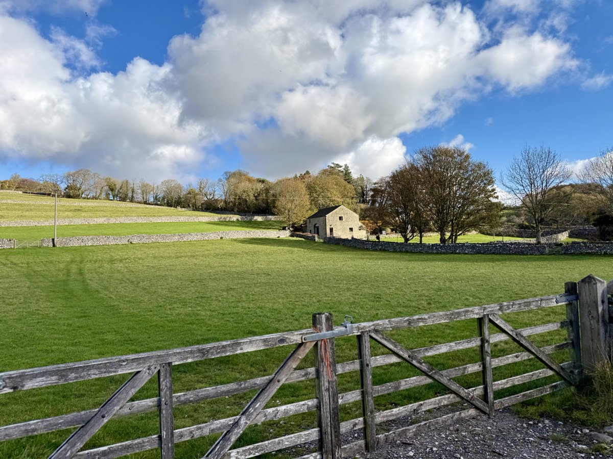 The Dales delivered again with sunshine &amp; blue sky views on today’s ride out with the Kiwi. 👌