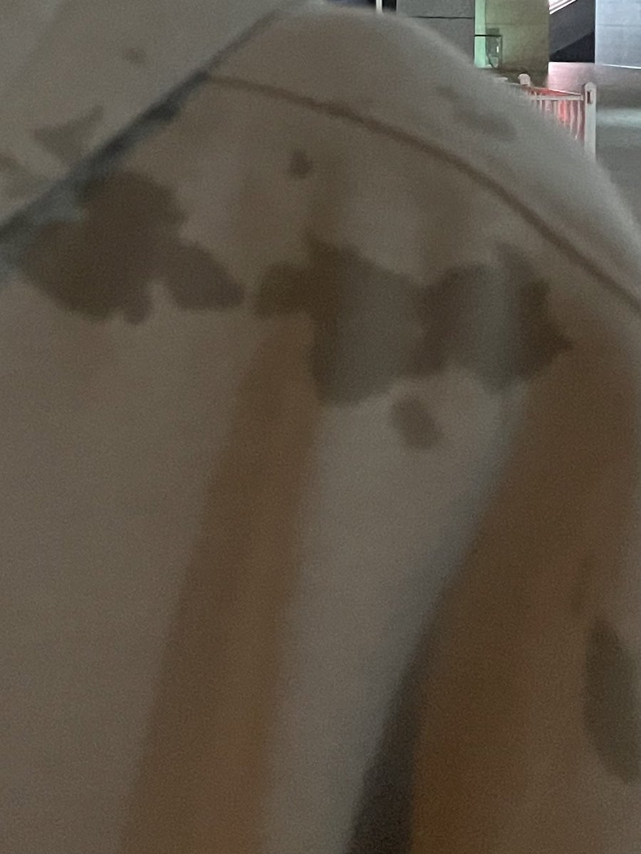 异地真的好辛苦哦每次分开时我都能把衣服哭湿。每天诉说对对方的想念已经说得多到担心对方厌烦的程度可是还是觉得不够…不能见面不能拥抱不能亲吻隔着屏幕要怎么才能把爱意传达给你呢。