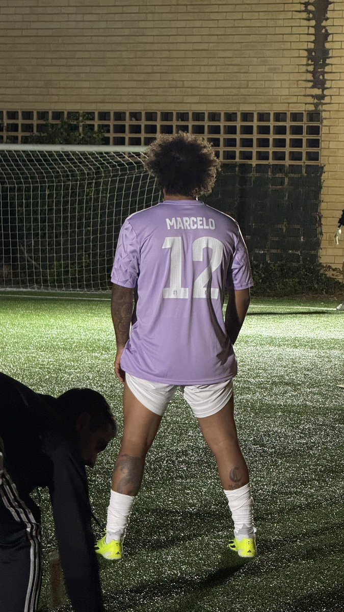 No está mal el rival de hoy 🙄
<a href="/MarceloM12/">Marcelotwelve</a>