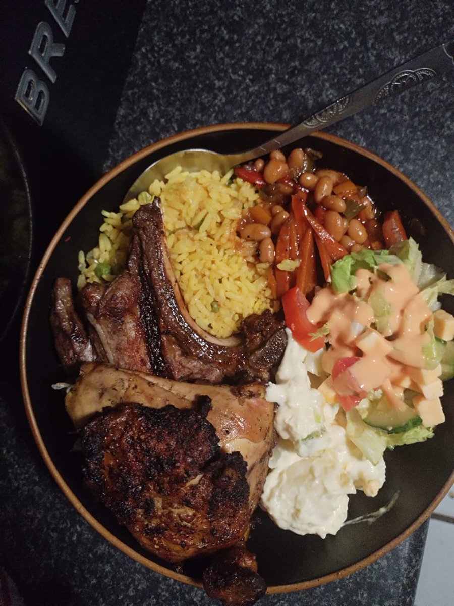 Smollicious1's tweet image. Ngaze ngasutha wooohh
#Sundaykos
#severalcolours
#SimpleIngridients
#Simpldmeals
#SimpleFamily
#IamNotAChef
#IamNoChef
#fypシ