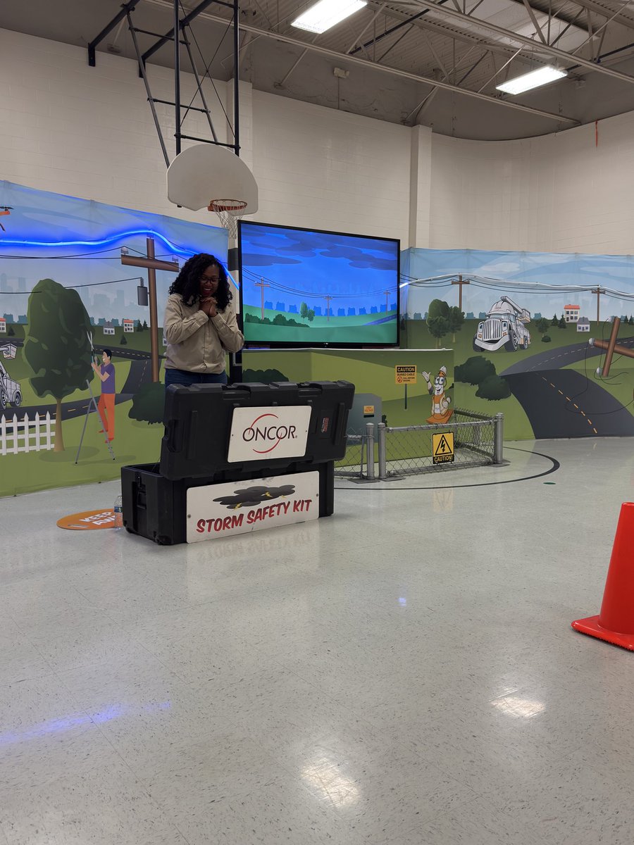 OfficiallyJohnB's tweet photo. Super Safe Kids from @oncor came for a visit recently. What a fun, engaging way for kids to learn how to stay safe around electricity. We learned what to do from power outages to lightning storms to downed power line. Our kids left w/a healthy respect for electricity. https://t.co/Wr4BeBc5O3