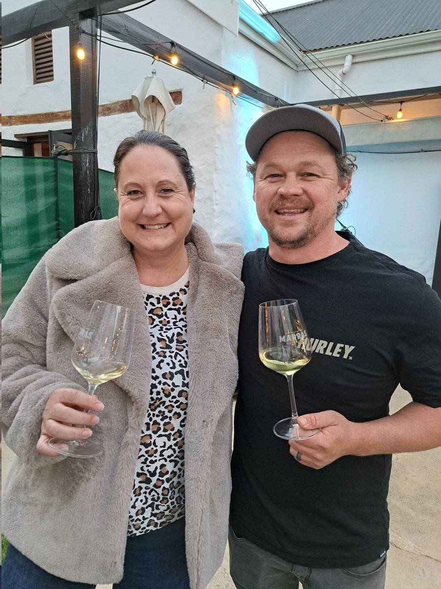 Kick off party on Friday night at #Marras with 6 producers sharing stories and wine at a long table. Beautiful summer's evening with stars and a cool breeze. 🧵 2/3