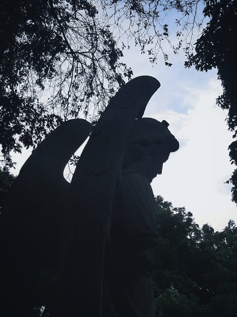 All Hallows Eve.
All Saints' Day.
All Souls' Day.

MEMENTO MORI
REMEMBER YOUR DEATH.
💀 

Bear in mind It's destination Heaven !

✝️