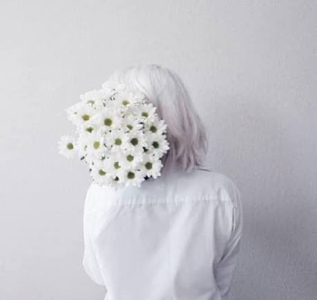 ᥫ᭡

.
                 𓆪͢͢: 🦋

.

البعض يأتي على هيئة جبر خاطر سعاده للروح أمان للقلب 🧡🌾.

.