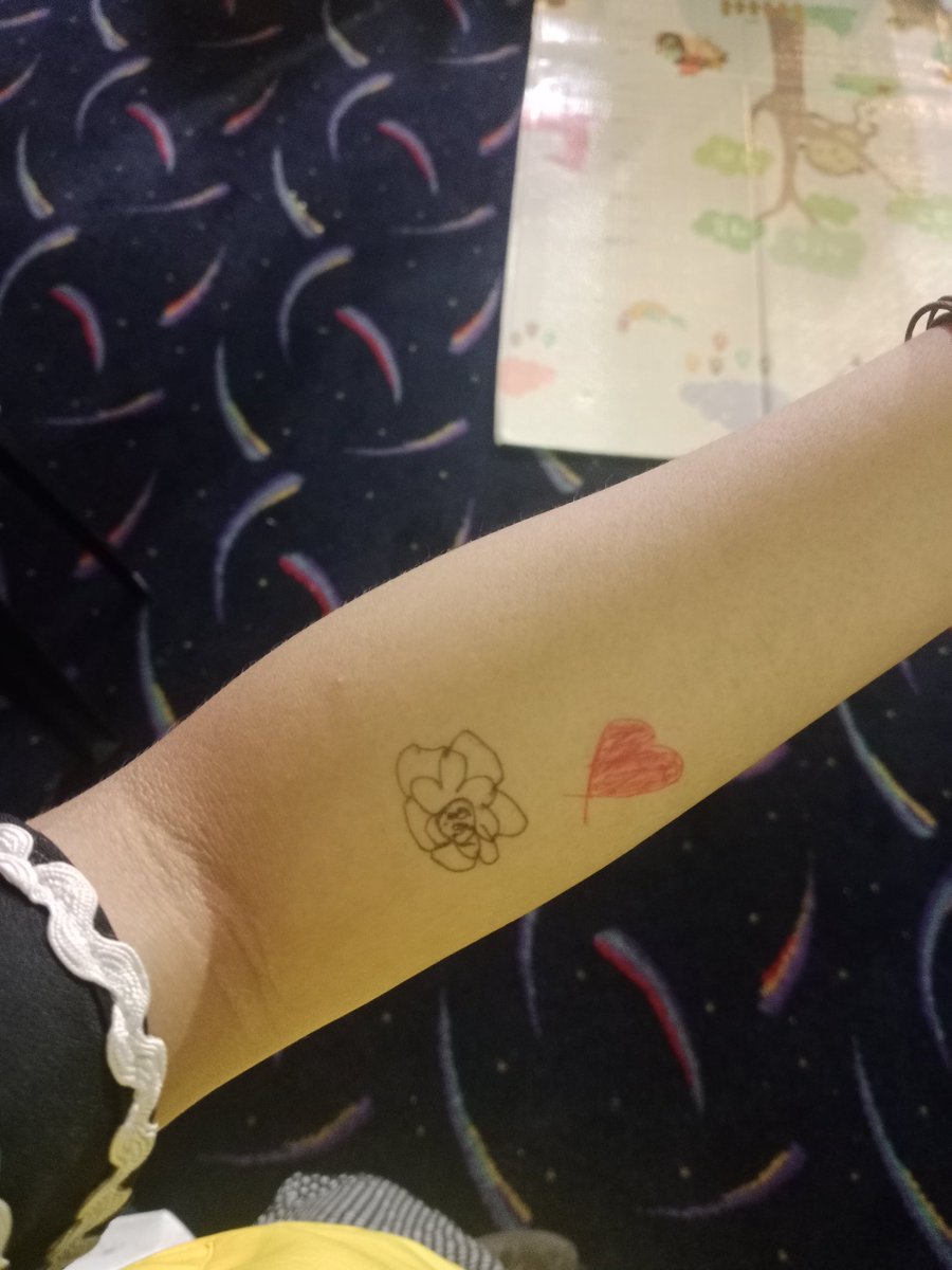 patchwork_st's tweet image. teacher i brought my pens today do you want me put a tattoo on you?

what color do you want? red? do you want a heart?

teacher i miss you.

teacher look this is you.