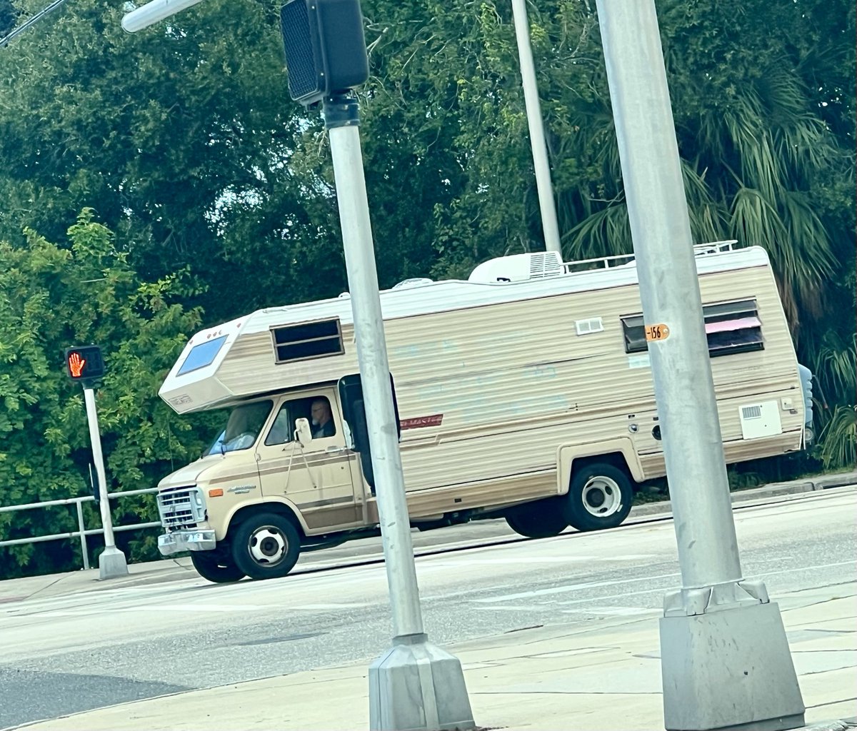 Nice day to have the camper out !