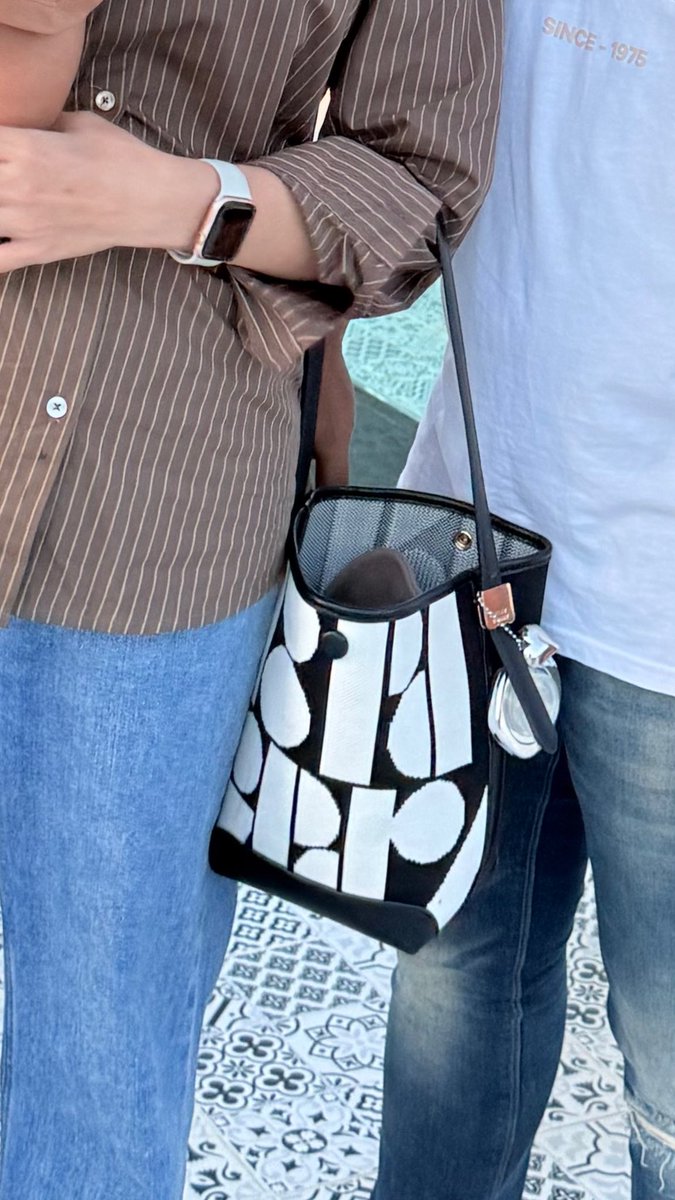 ไอนูซ่านคารานาโน tweet media