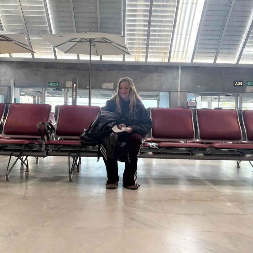 itsnotl1z's tweet photo. helena ceci est ma lettre de motivation pour te dire que personnellement j’aurais mieux géré le cadrage et la luminosité #freetowork https://t.co/PukxQjYbNM