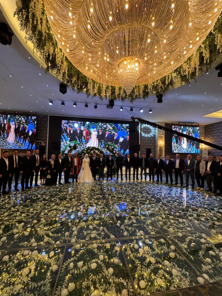 Sena ve Serkan çiftinin nikah akdini İlçe Kaymakamımız Sayın Üzeyir Aziz Özeren’in şahitliğinde gerçekleştirdik. Karaağaç ve Alabaş ailelerini tebrik ediyor, çiftimize iki cihan saadeti diliyorum. Mutluluklar… 

#pursaklar #pazar