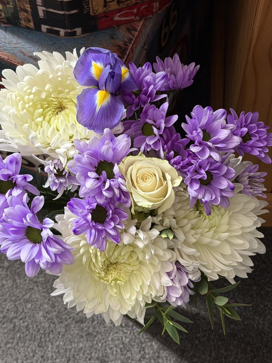 joydevil666's tweet image. Flowers from my gorgeous husband