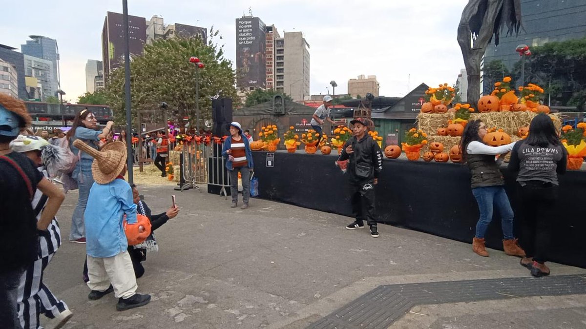 MetroCDMX's tweet photo. Los #CuartosDeEscape en la Glorieta de Insurgentes estará en funciones el día de hoy domingo, así como los próximos jueves 6, viernes 7, sábado 8 y domingo 9 de noviembre, de 19:00 a 23:00 horas. #CulturaMetro https://t.co/pJtjuq55QL