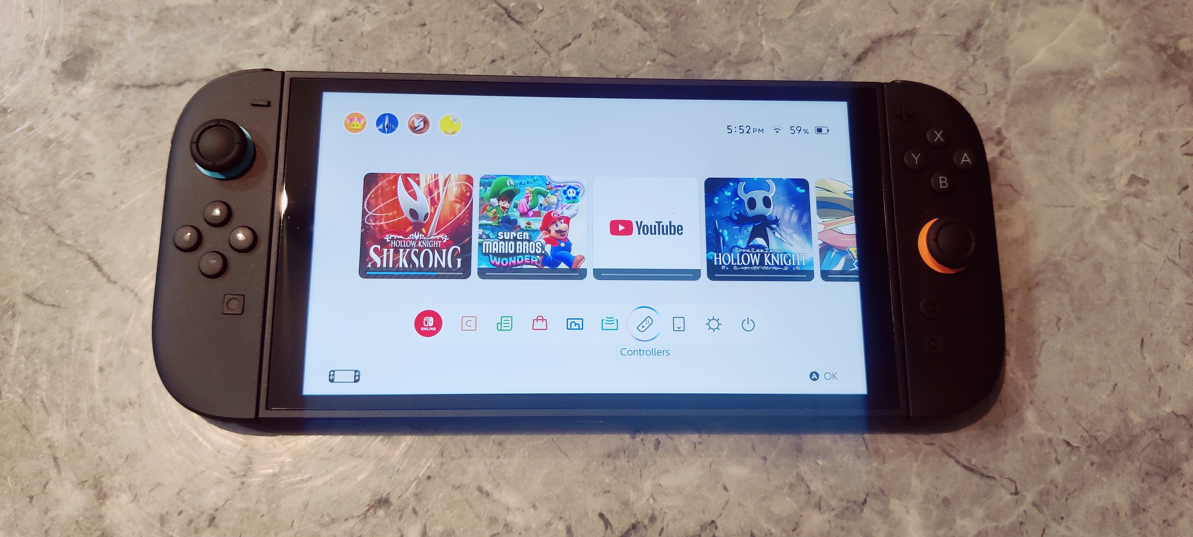 G4xLZUzW8AAVD8A?format=jpg&name=4096x409